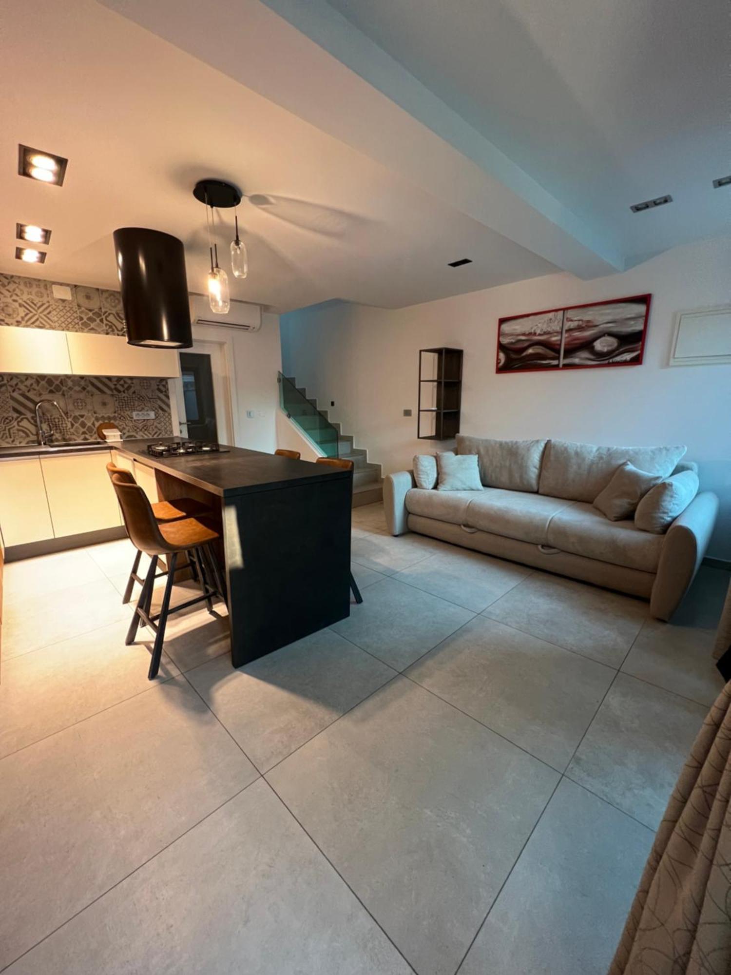 פרמנטורה Alison Apartments מראה חיצוני תמונה