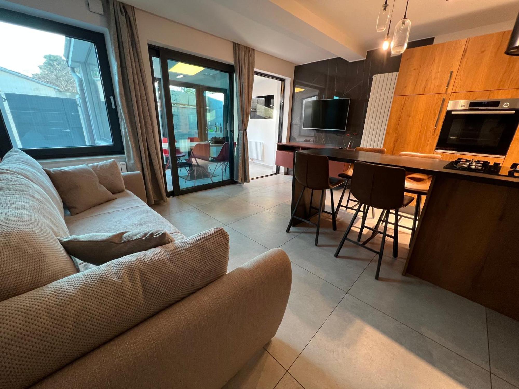 פרמנטורה Alison Apartments מראה חיצוני תמונה