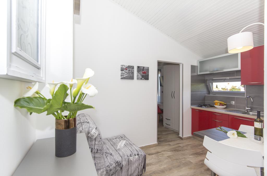 פרמנטורה Alison Apartments מראה חיצוני תמונה