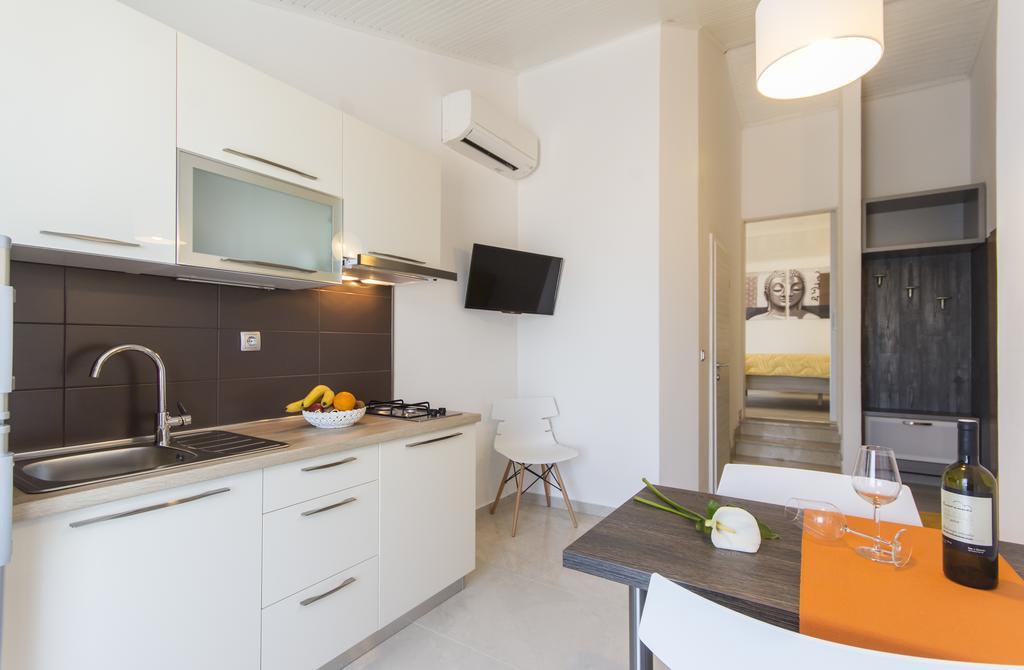 פרמנטורה Alison Apartments מראה חיצוני תמונה