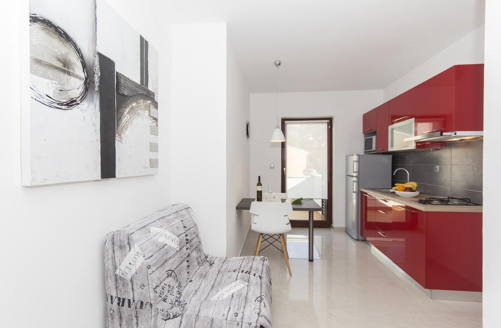 פרמנטורה Alison Apartments מראה חיצוני תמונה