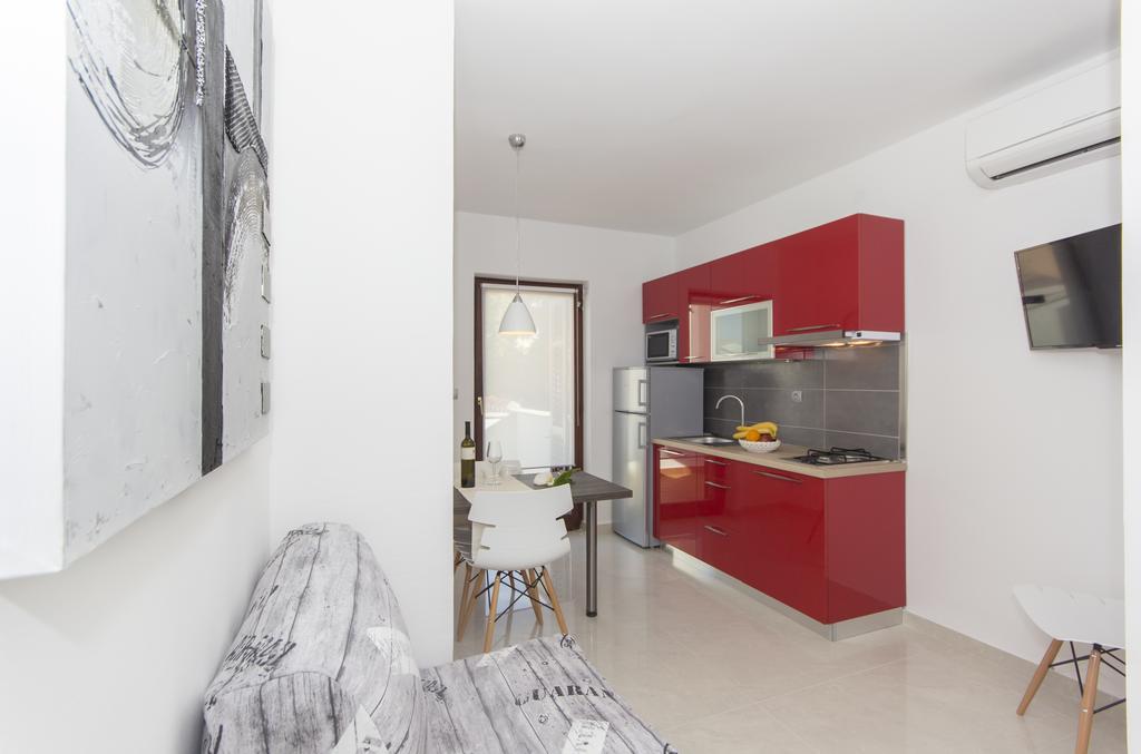פרמנטורה Alison Apartments מראה חיצוני תמונה