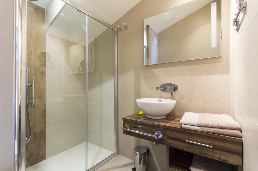פרמנטורה Alison Apartments מראה חיצוני תמונה