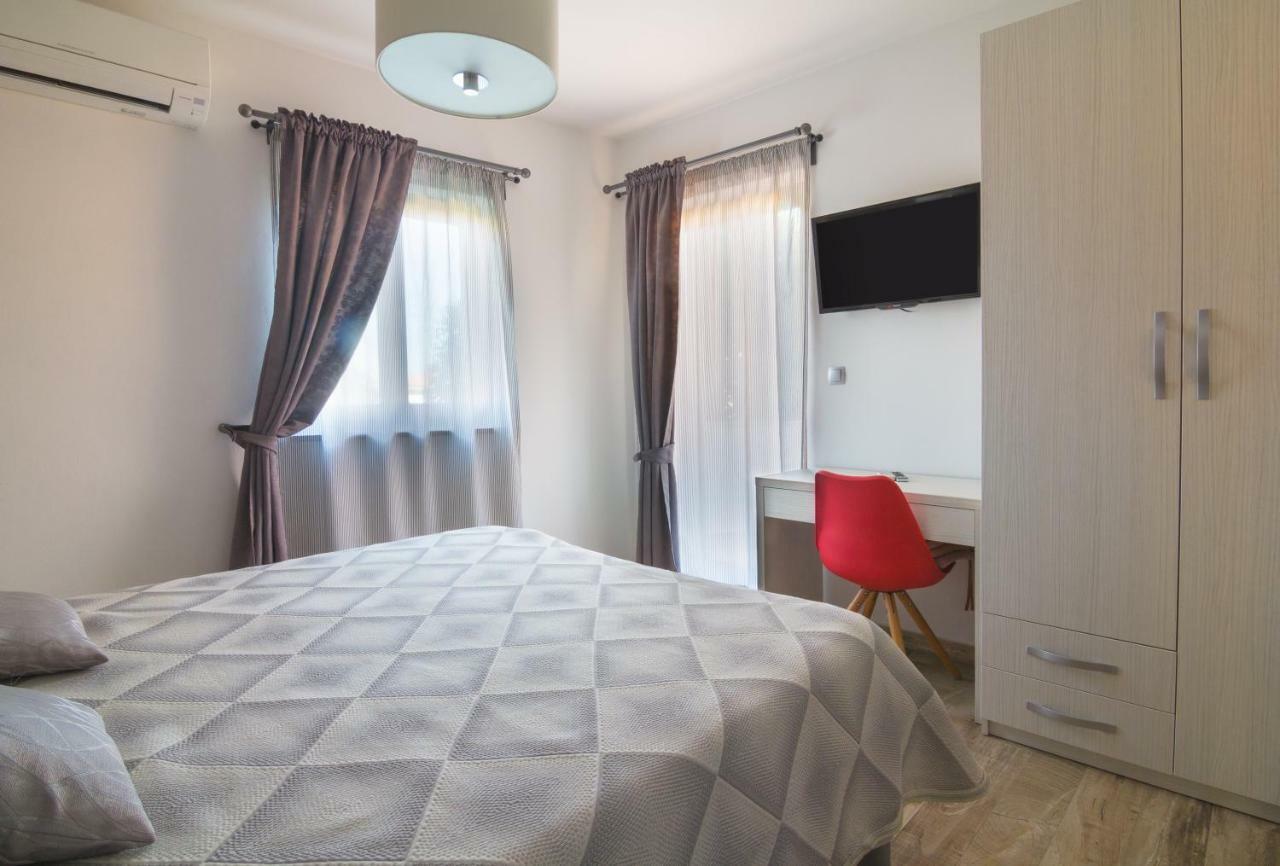 פרמנטורה Alison Apartments מראה חיצוני תמונה